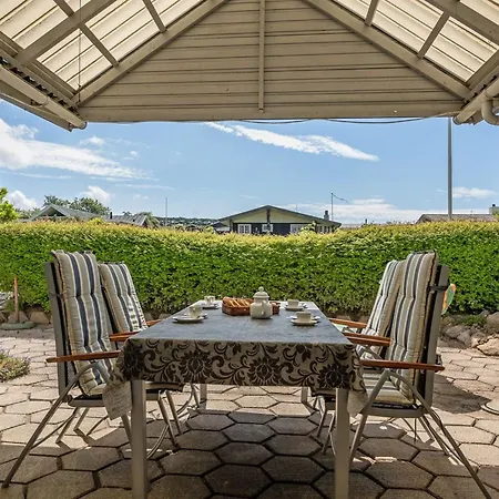 Rise - 250m From The Sea By Interhome