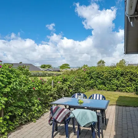 Rise - 250m From The Sea By Interhome Bøjden