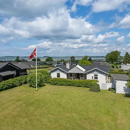 Hébergement de vacances Rise - 250m From The Sea By Interhome Bøjden