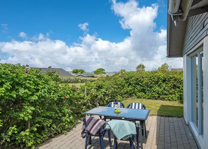 Rise - 250m From The Sea By Interhome *