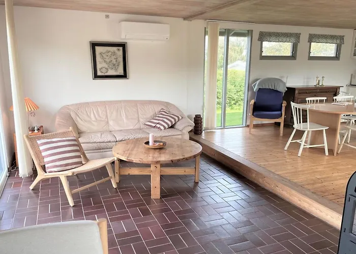 Сasa de vacaciones Rise - 250m From The Sea By Interhome *