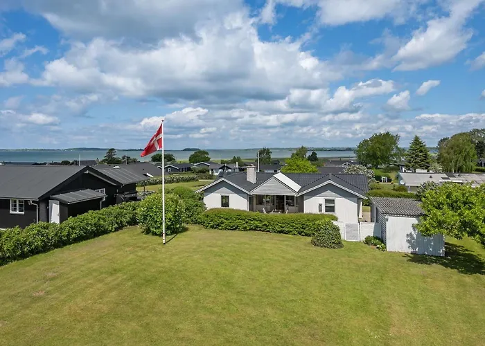 Rise - 250m From The Sea By Interhome *