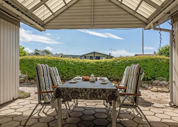 Rise - 250m From The Sea By Interhome